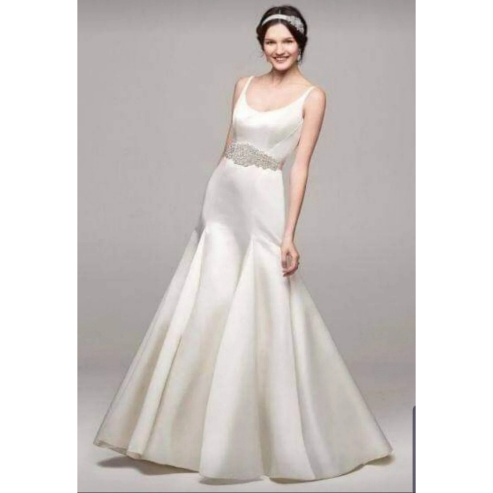 Wedding gown